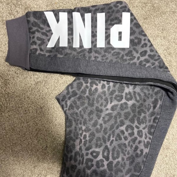 VS PINK LEOPARD SET - Picture 2 of 4